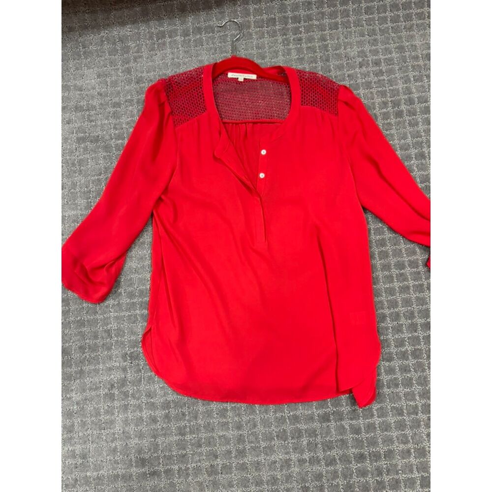 Daniel Rainn Size L blouse lace shoulders, 3/4 sleeve pullover v button front